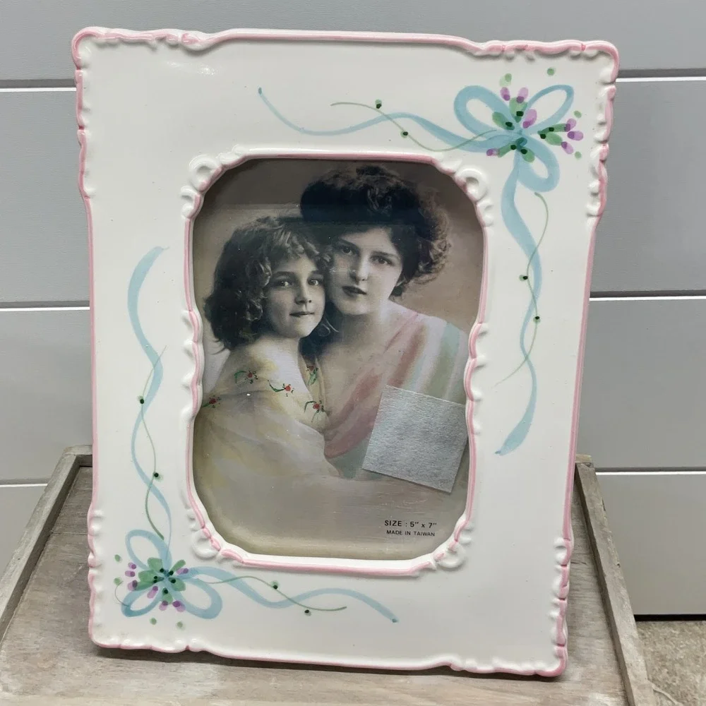 Vintage Ceramic 5x7 Picture Frame Scalloped Pink Trim Blue Ribbon Floral Bows